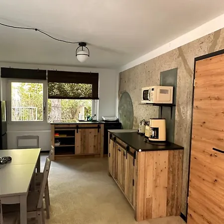 Carotel -zum Bunten Hund- Complete Laussnitz