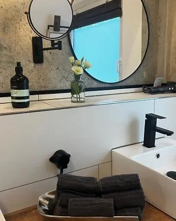 Carotel -zum Bunten Hund- Complete Laussnitz